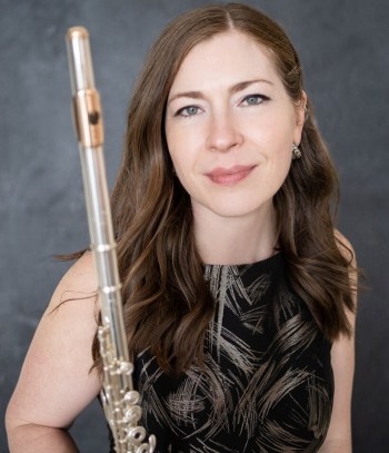 La flûtiste Amelia Lukas donnera un récital virtuel suivi d'une table ronde le lundi 1er mars.